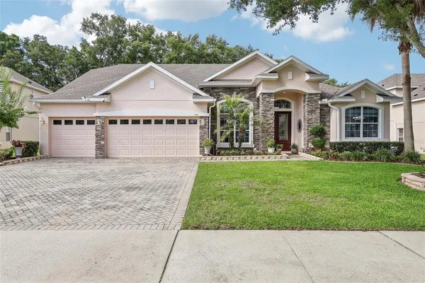 $555,000 | 115 West Blue Water Edge Drive, Eustis, FL 32736