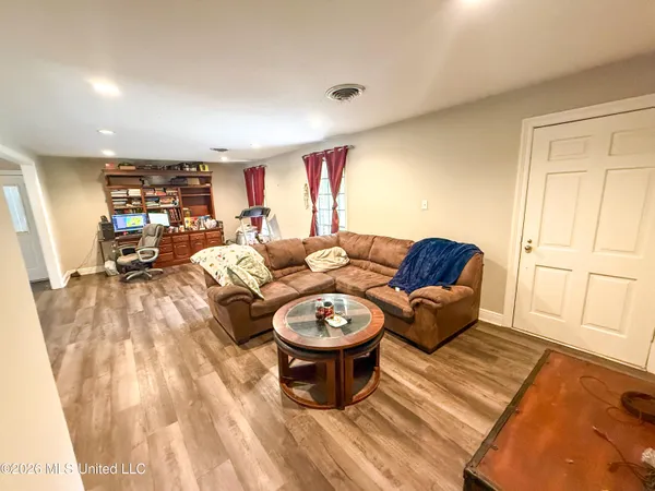 $246,000 | 611 Marsha Drive, Mendenhall, MS 39114