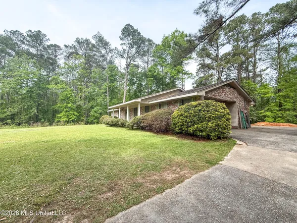 $246,000 | 611 Marsha Drive, Mendenhall, MS 39114
