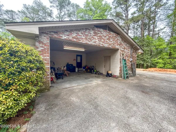 $246,000 | 611 Marsha Drive, Mendenhall, MS 39114