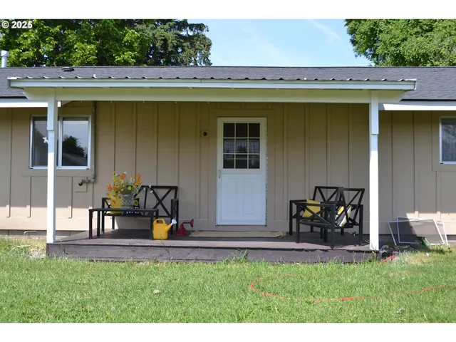 $240,500 | 203 South Alder Street, Wallowa, OR 97885