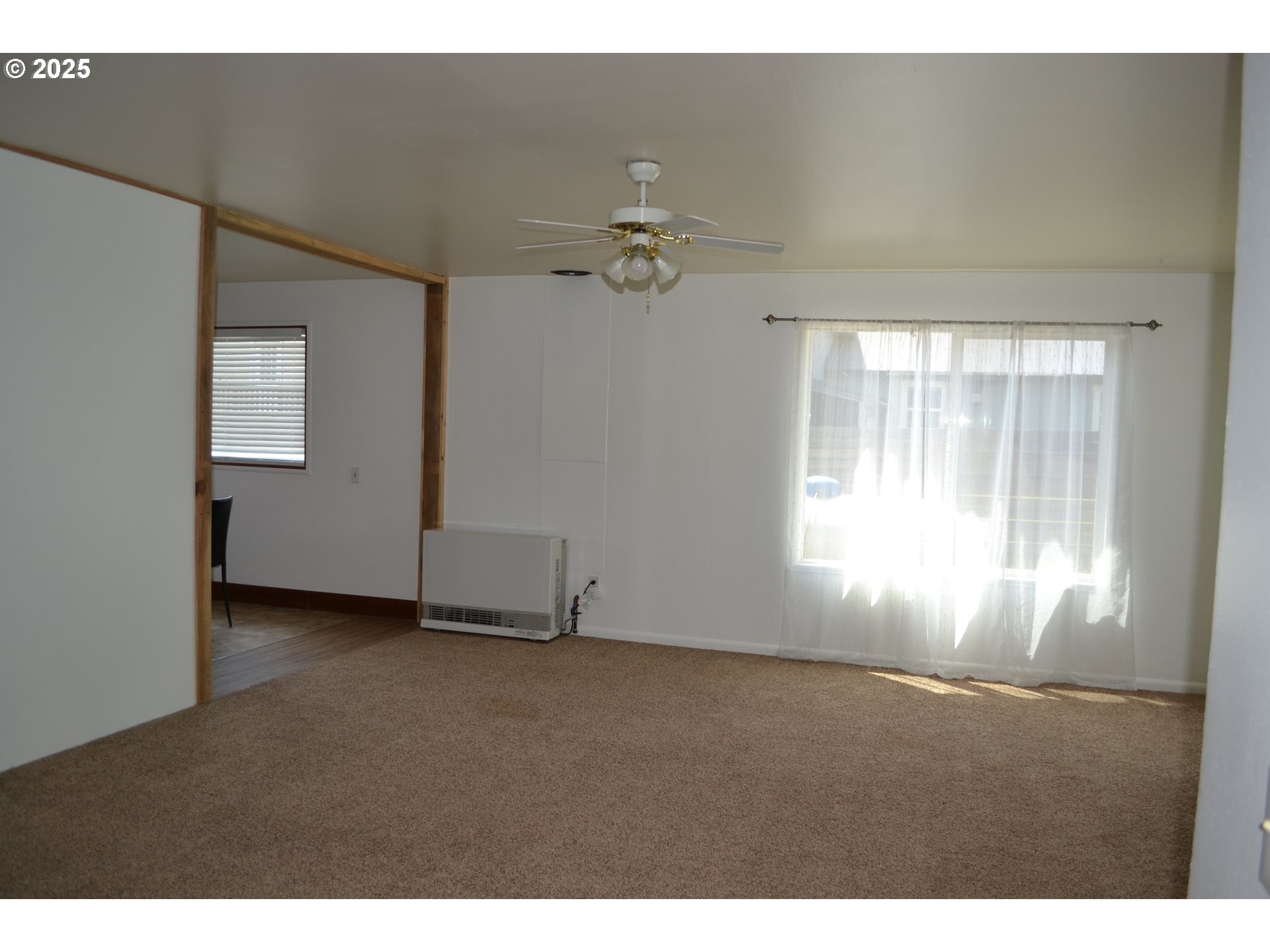 203 South Alder Street Wallowa, OR 97885 - Photo 5 of 22 Living Room