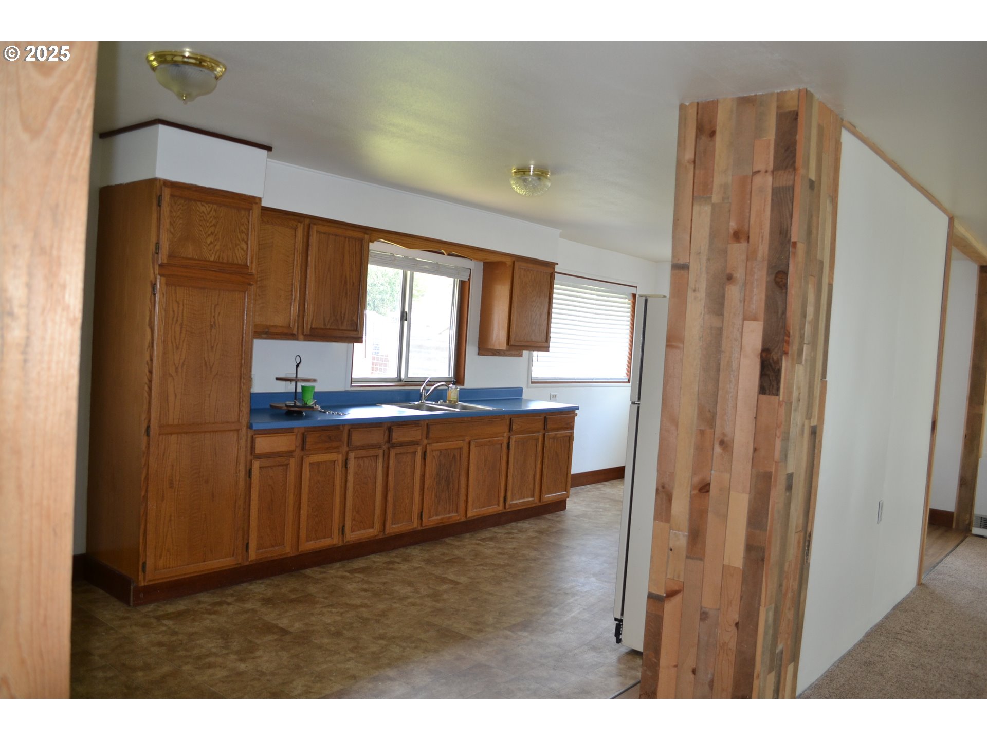 203 South Alder Street Wallowa, OR 97885 - Photo 6 of 22 Kitchen