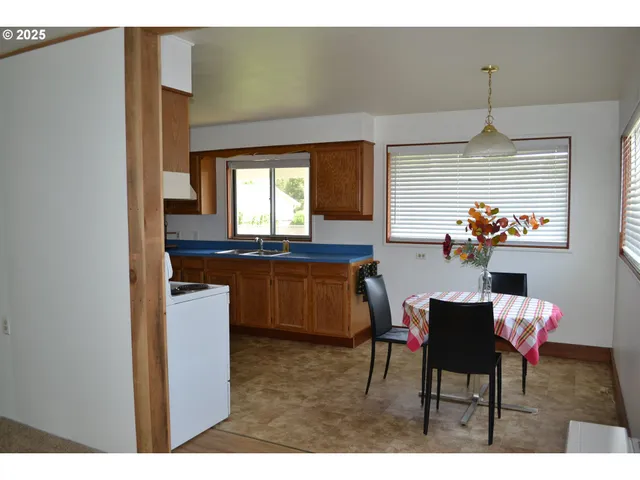 $240,500 | 203 South Alder Street, Wallowa, OR 97885