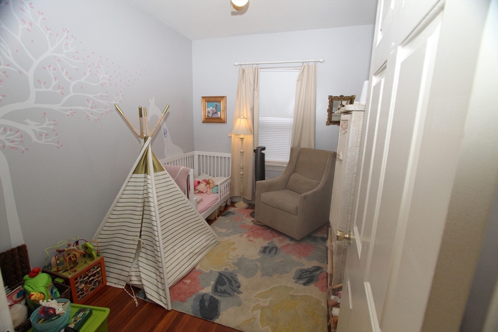 31 Linden Place, Unit 1 Brookline, MA 02445 - Photo 14 of 25