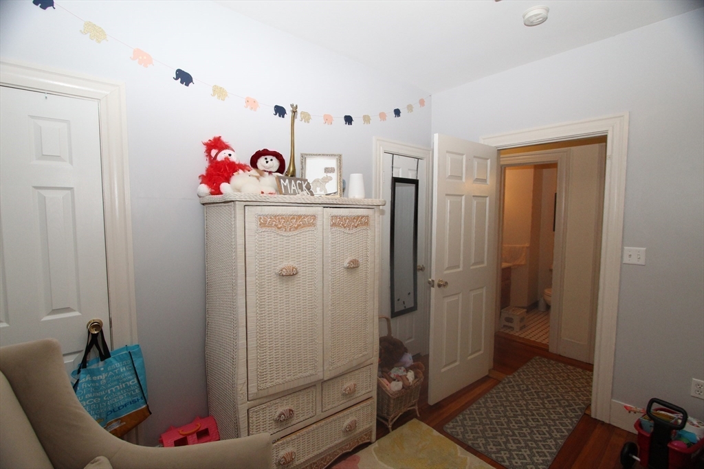 31 Linden Place, Unit 1 Brookline, MA 02445 - Photo 15 of 25