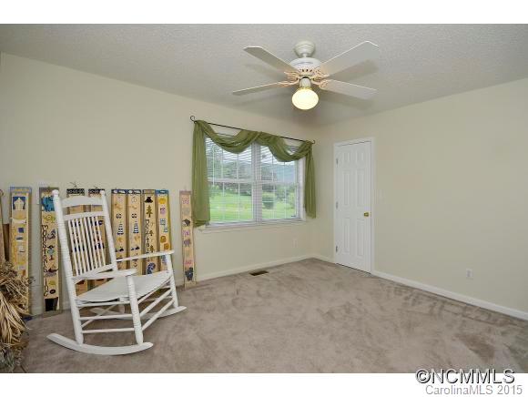 36 Warren Road Candler, NC 28715 - Photo 12 of 24 Gallery Image 12