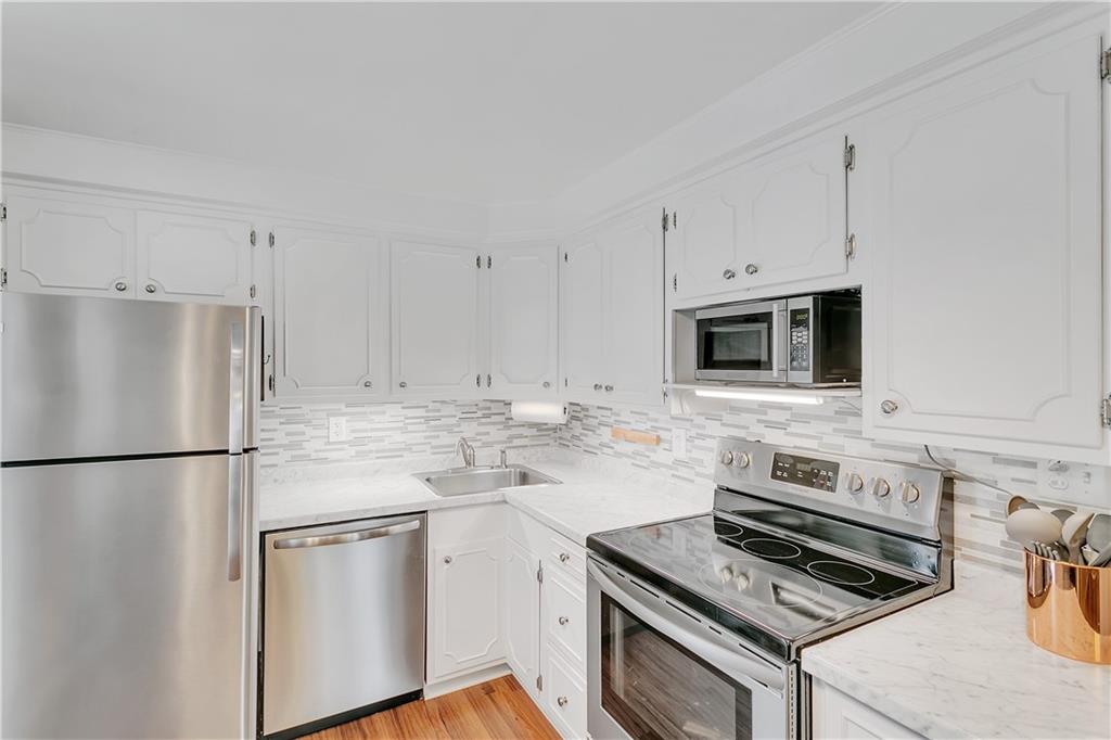5105 Glenhurst Road Pittsburgh, PA 15207 - Photo 11 of 25 Gallery Image 11
