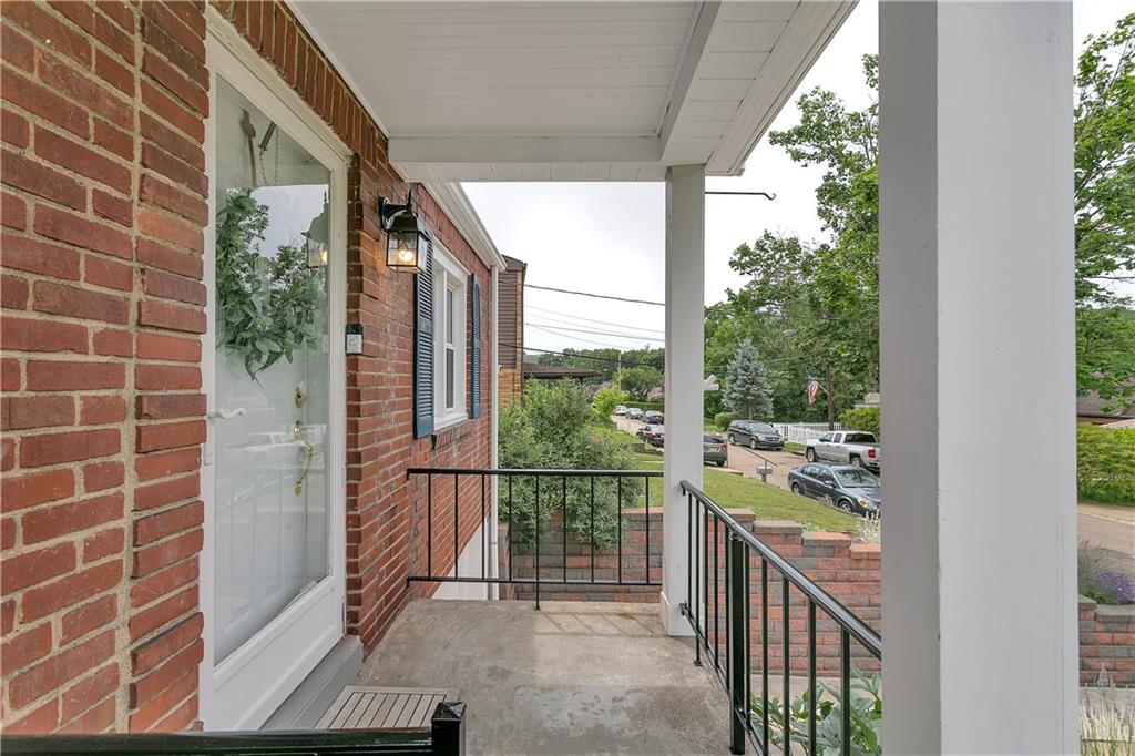 5105 Glenhurst Road Pittsburgh, PA 15207 - Photo 3 of 25 Gallery Image 3