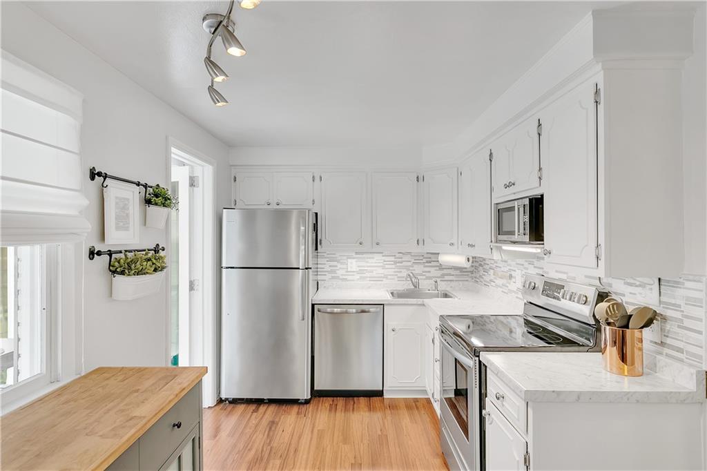 5105 Glenhurst Road Pittsburgh, PA 15207 - Photo 10 of 25 Gallery Image 10