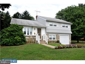1074 Victoria Road Warminster, PA 18974 - Photo 1 of 12 Exterior Front