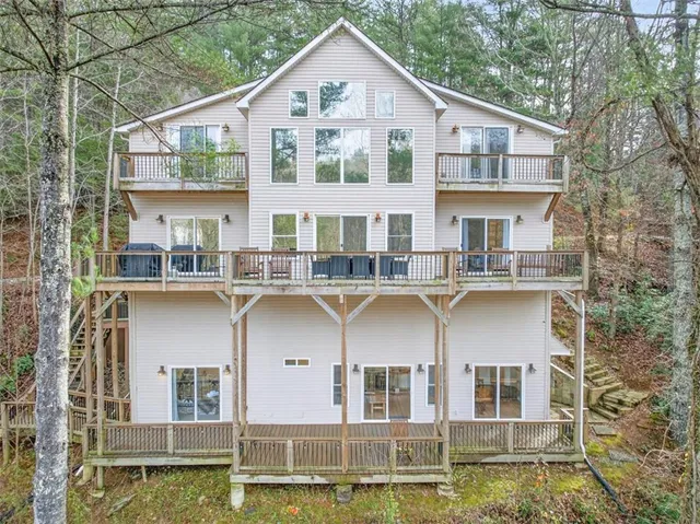 $649,900 | 81 Dach Bruecke Gasse, Helen, GA 30545