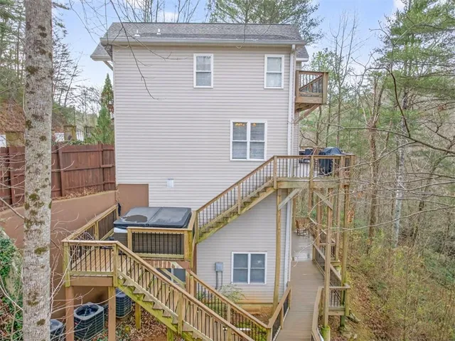 $649,900 | 81 Dach Bruecke Gasse, Helen, GA 30545
