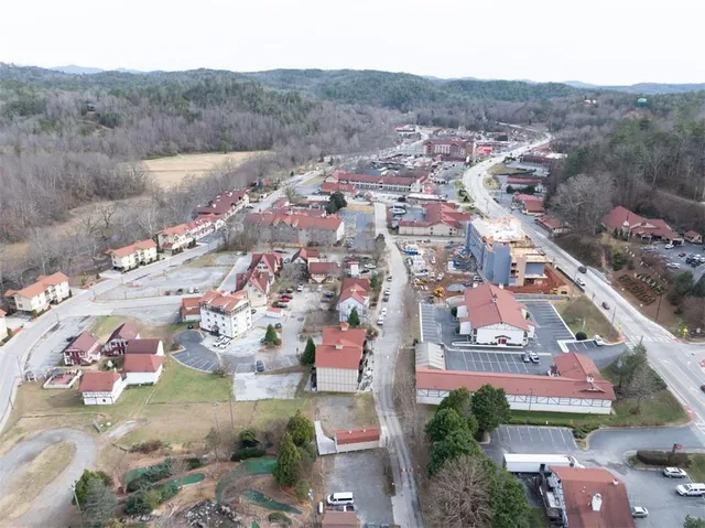 $649,900 | 81 Dach Bruecke Gasse, Helen, GA 30545