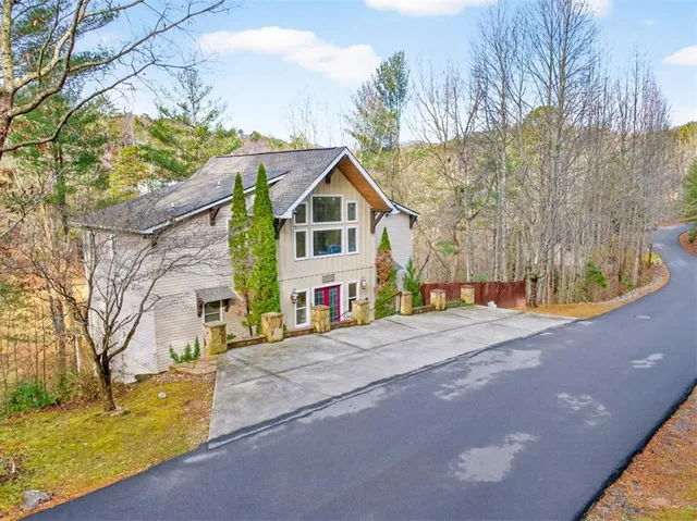 $649,900 | 81 Dach Bruecke Gasse, Helen, GA 30545