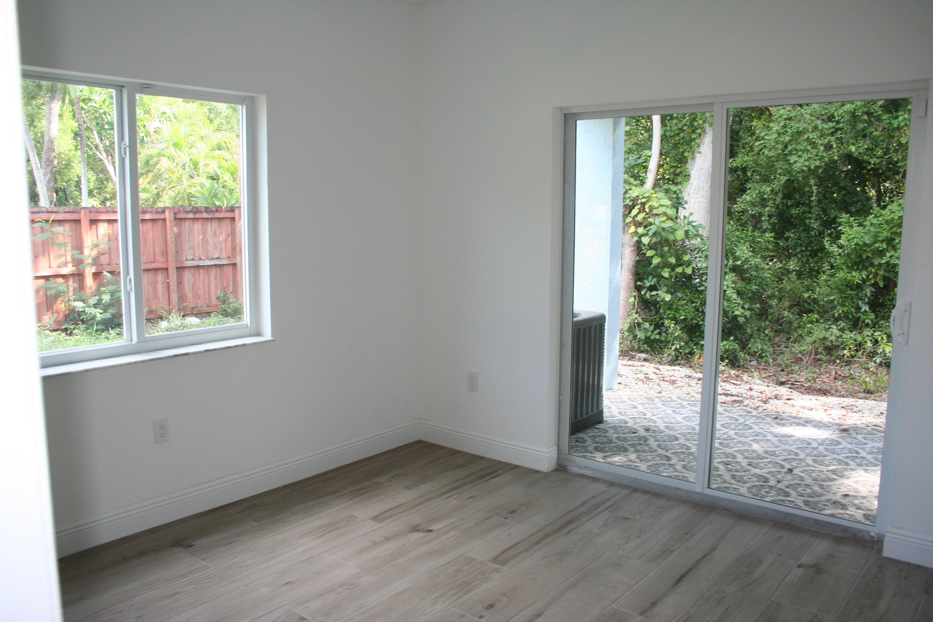 716 Barcelona Road Key Largo, FL 33037 - Photo 11 of 29 2018-10-12 23.51.17