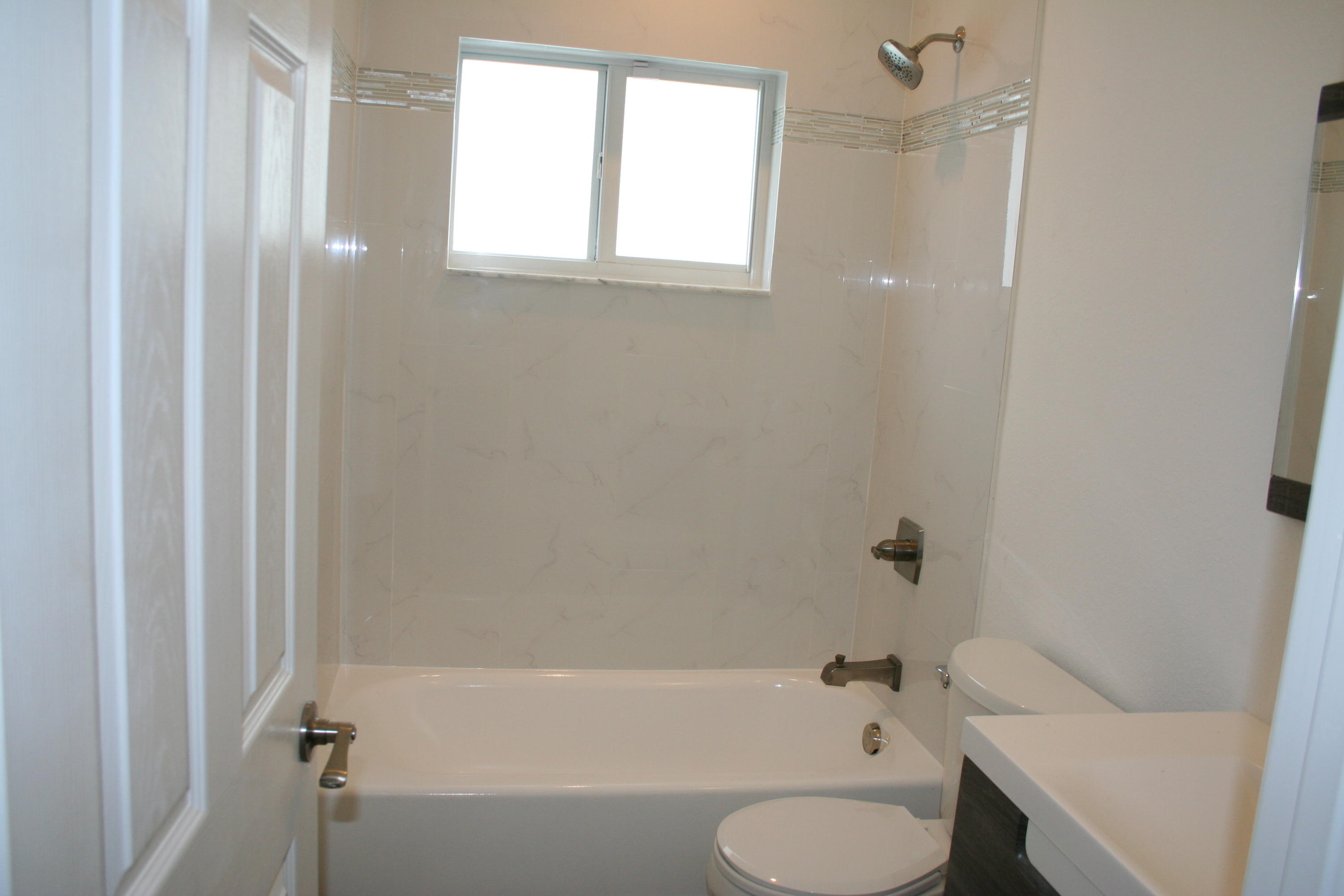 716 Barcelona Road Key Largo, FL 33037 - Photo 20 of 29 2018-10-12 23.48.38