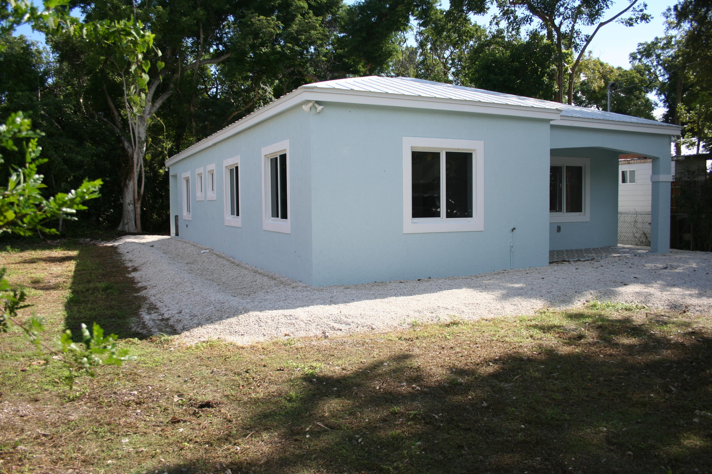 716 Barcelona Road Key Largo, FL 33037 - Photo 24 of 29 2018-11-21 01.12.03