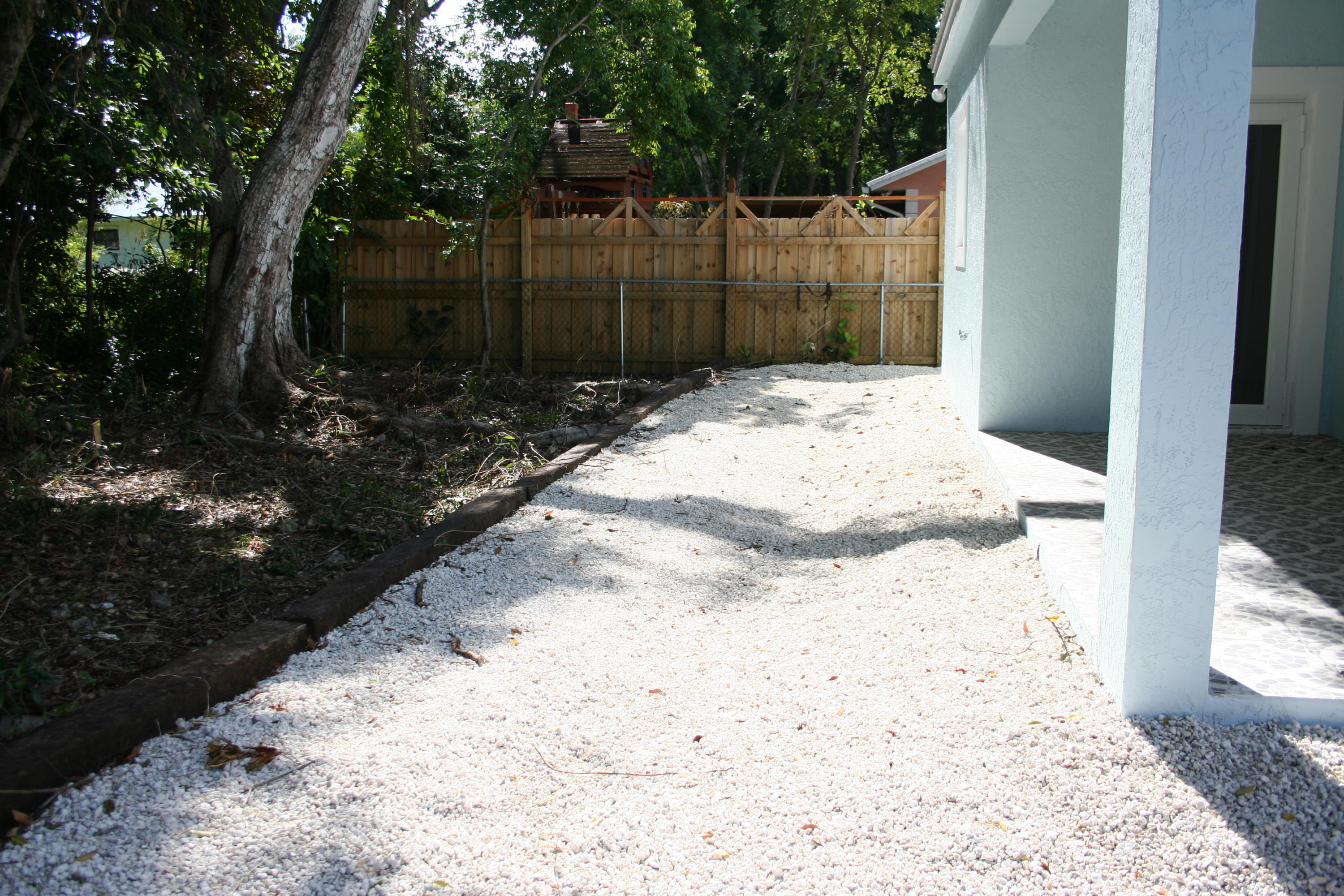 716 Barcelona Road Key Largo, FL 33037 - Photo 25 of 29 2018-11-21 01.10.57