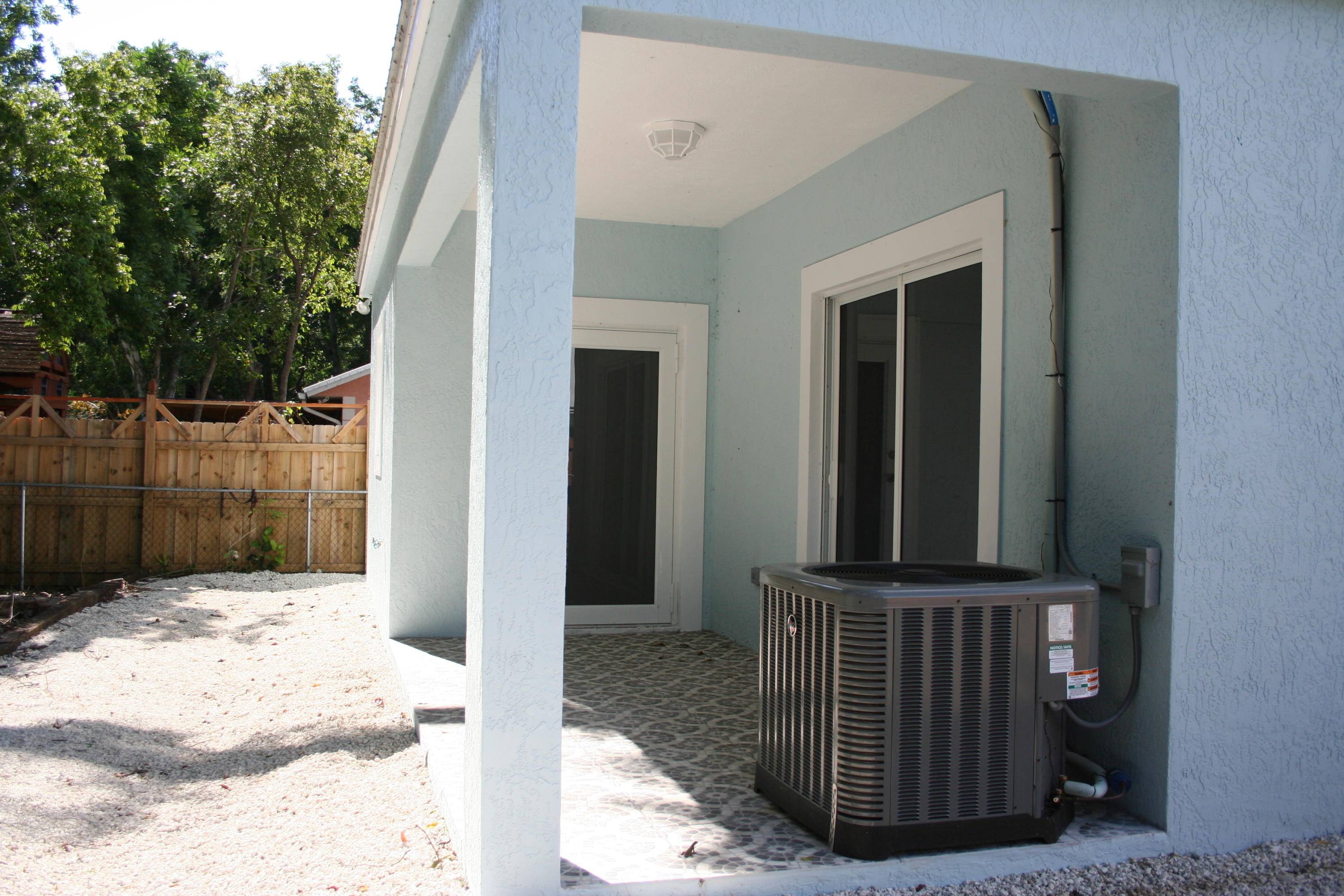 716 Barcelona Road Key Largo, FL 33037 - Photo 26 of 29 2018-11-21 01.10.48