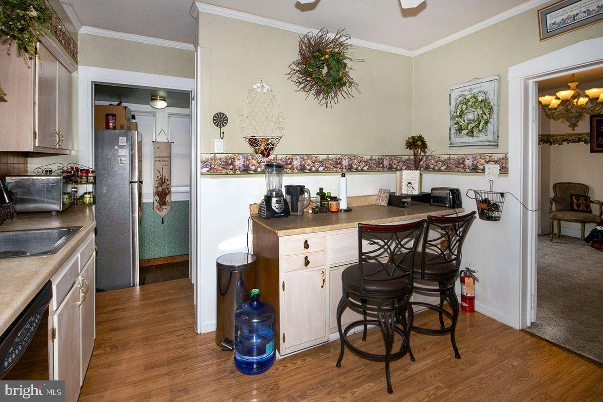 203 Berlin Road North Lindenwold, NJ 08021 - Photo 4 of 29 Kitchen: Laminate Floor