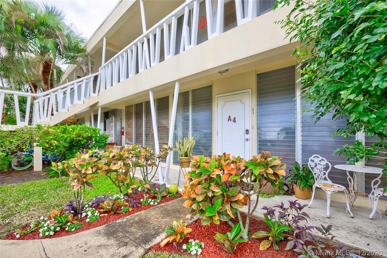 2755 Northeast 28th Avenue, Unit A4 Lighthouse Point, FL 33064 - Photo 25 of 37