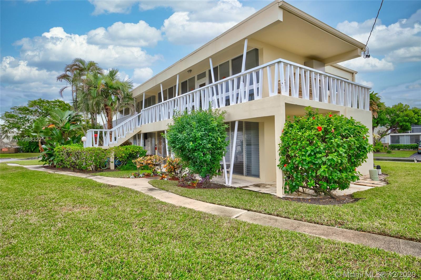 2755 Northeast 28th Avenue, Unit A4 Lighthouse Point, FL 33064 - Photo 26 of 37