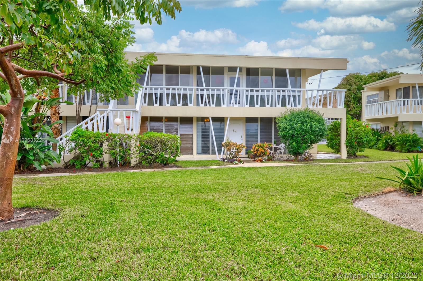 2755 Northeast 28th Avenue, Unit A4 Lighthouse Point, FL 33064 - Photo 27 of 37