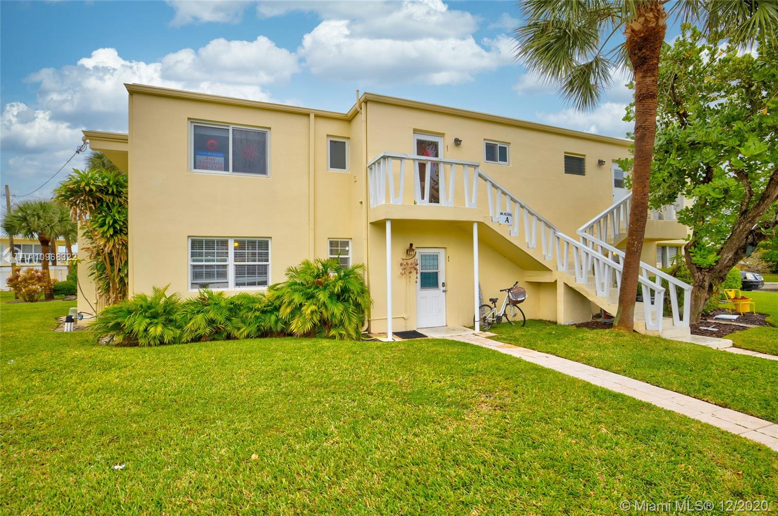 2755 Northeast 28th Avenue, Unit A4 Lighthouse Point, FL 33064 - Photo 28 of 37