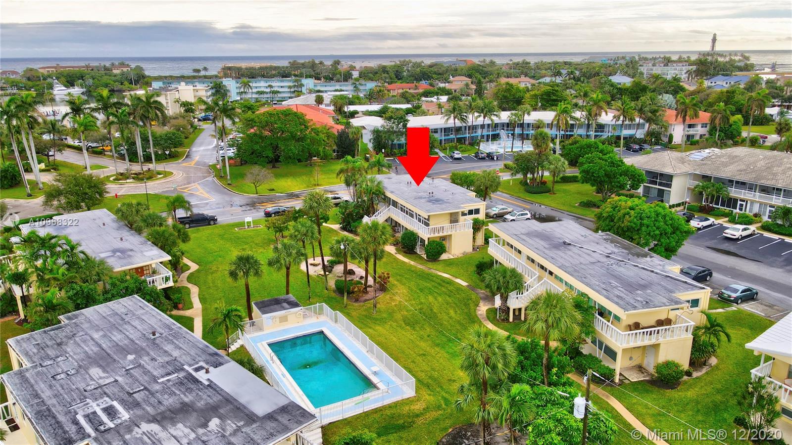 2755 Northeast 28th Avenue, Unit A4 Lighthouse Point, FL 33064 - Photo 33 of 37