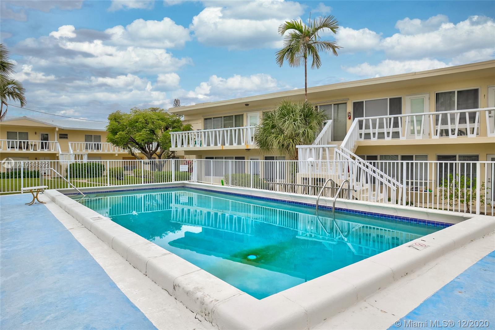 2755 Northeast 28th Avenue, Unit A4 Lighthouse Point, FL 33064 - Photo 8 of 37