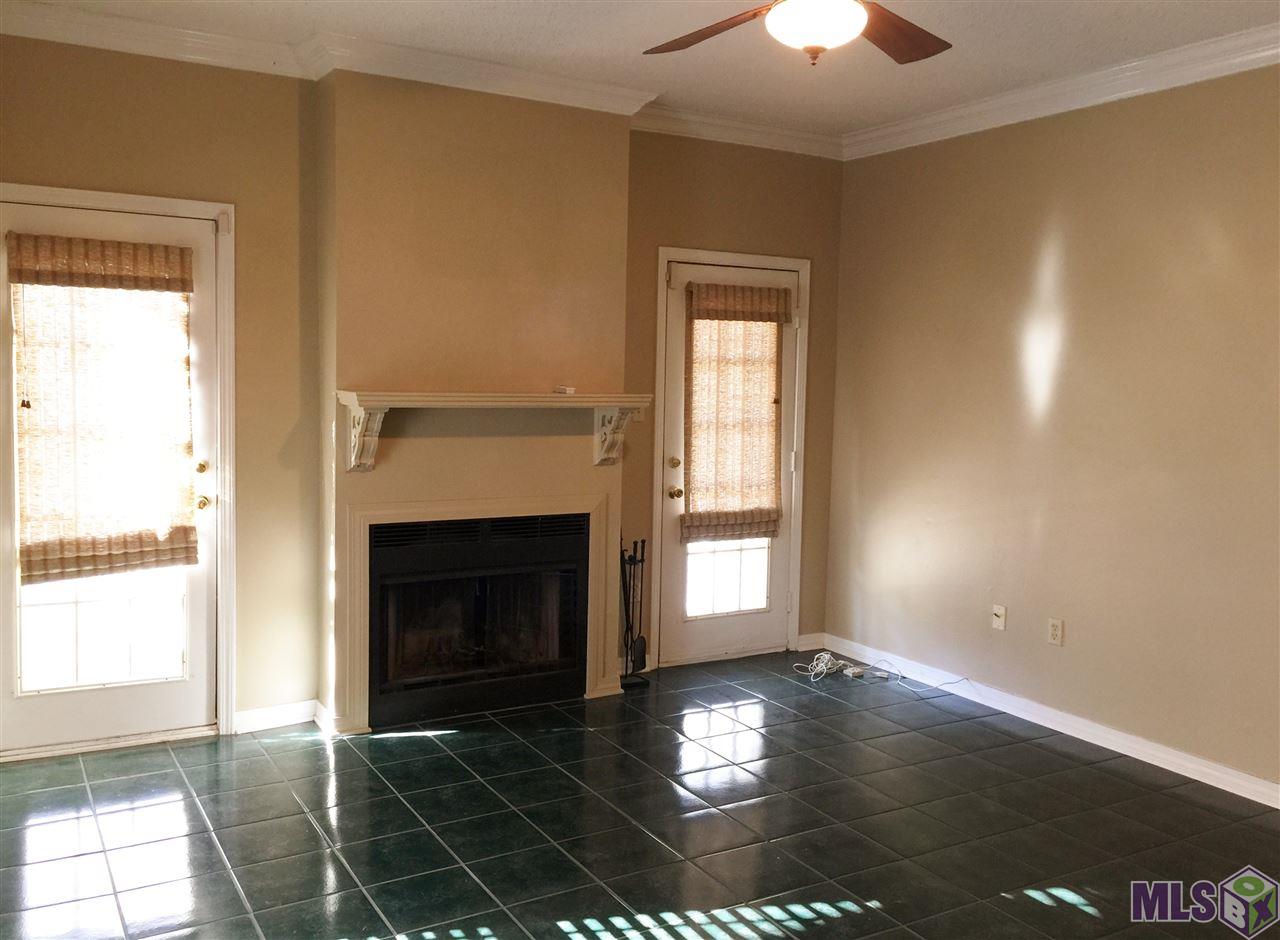 8500 Bluebonnet Boulevard, Unit 17 Baton Rouge, LA 70810 - Photo 2 of 11 Livingroom