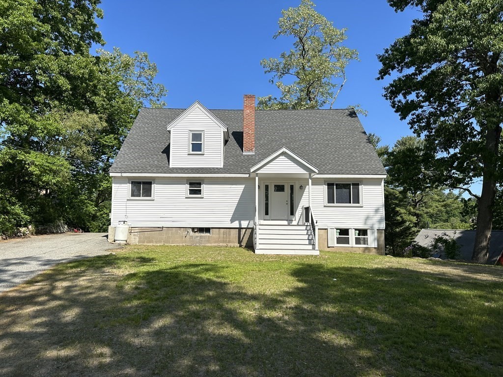 9 Highland Road Middleton, MA 01949 - Photo 1 of 25 Gallery Image 1