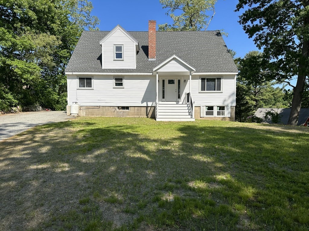 9 Highland Road Middleton, MA 01949 - Photo 2 of 25 Gallery Image 2