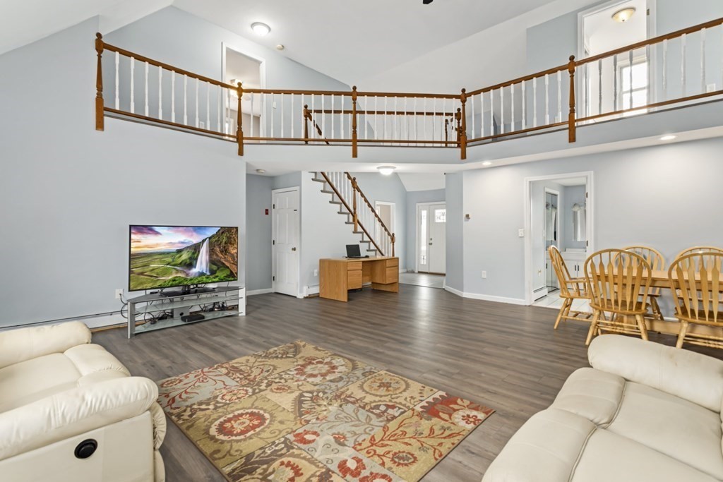 9 Highland Road Middleton, MA 01949 - Photo 5 of 25 Gallery Image 5