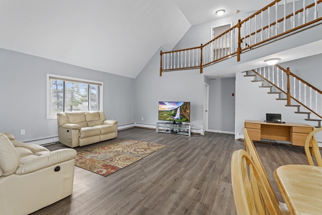 9 Highland Road Middleton, MA 01949 - Photo 6 of 25 Gallery Image 6
