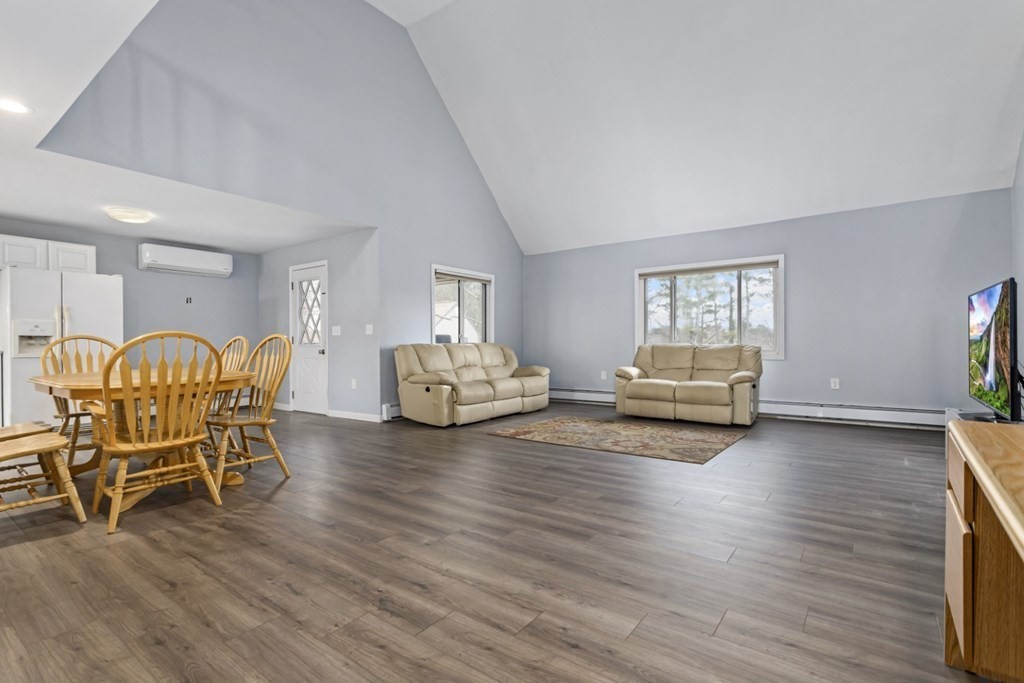 9 Highland Road Middleton, MA 01949 - Photo 7 of 25 Gallery Image 7