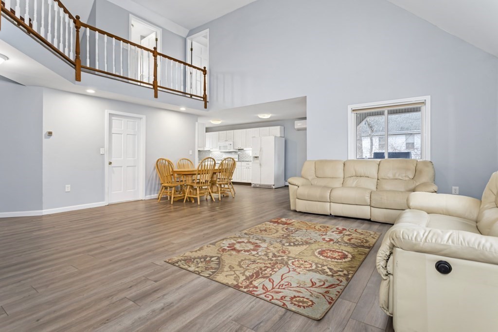 9 Highland Road Middleton, MA 01949 - Photo 10 of 25 Gallery Image 10