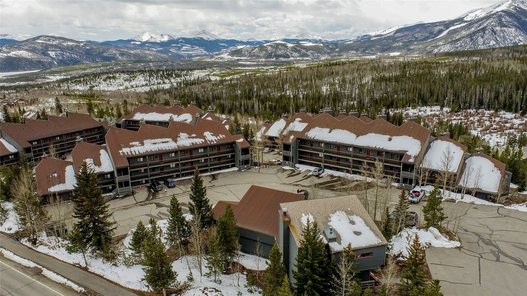 94300 Ryan Gulch Road, Unit 301 Silverthorne, CO 80498 - Photo 26 of 35 a view of a terrace with furniture