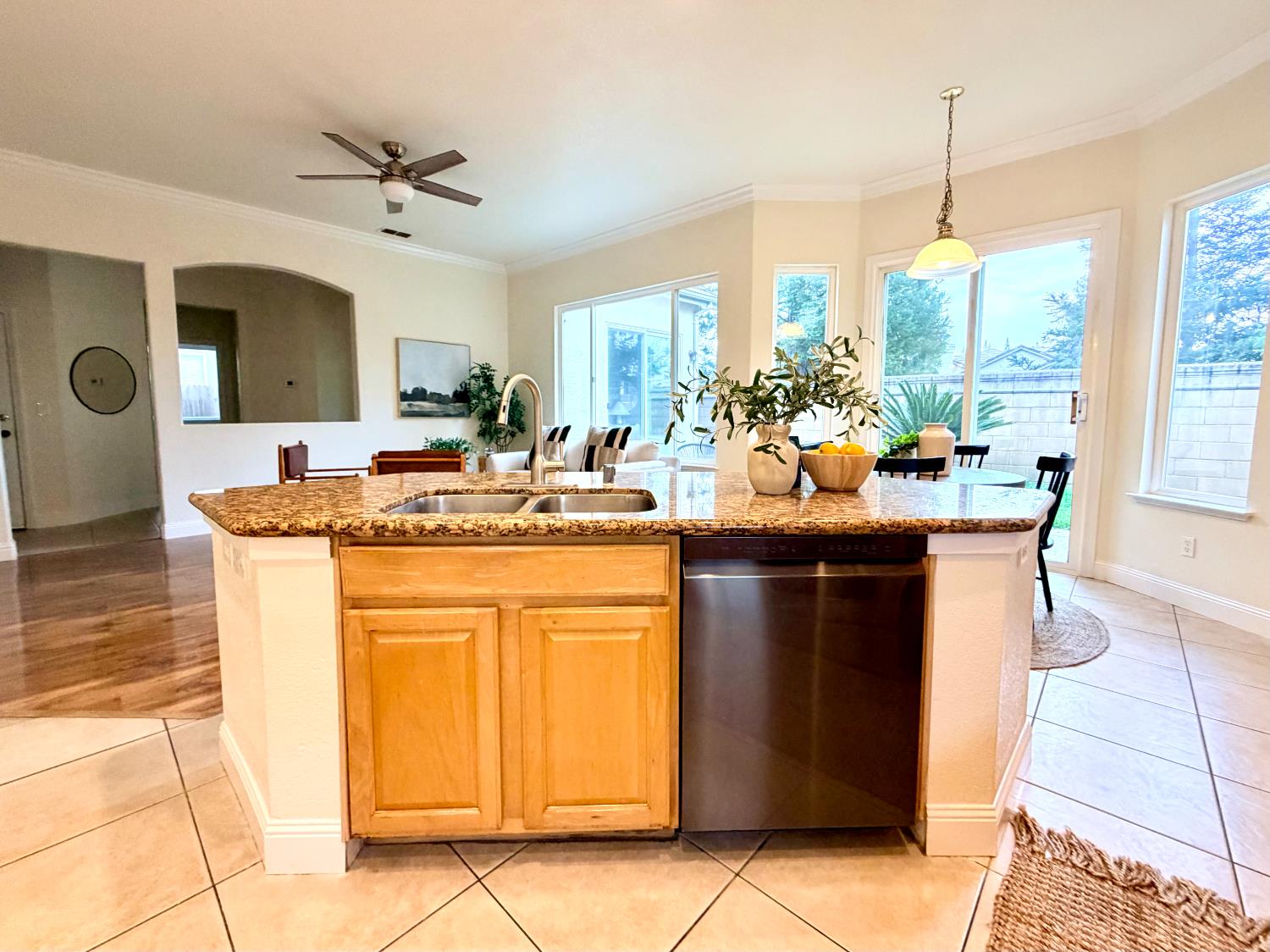 12104 Gold Pointe Lane Gold River, CA 95670 - Photo 13 of 50