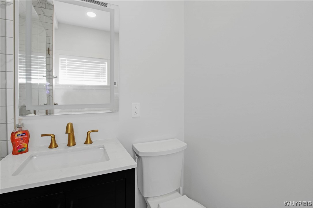 4775 Ransom Road Clarence, NY 14031 - Photo 31 of 49 2nd Full Bath