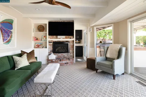 $1,995,000 | 136 Shuey Drive, Moraga, CA 94556