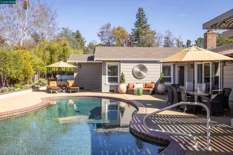 $1,995,000 | 136 Shuey Drive, Moraga, CA 94556