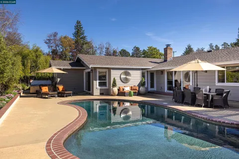 $1,995,000 | 136 Shuey Drive, Moraga, CA 94556