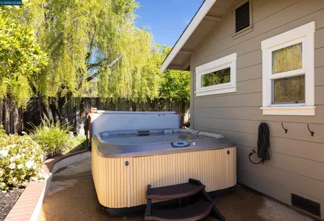 $1,995,000 | 136 Shuey Drive, Moraga, CA 94556