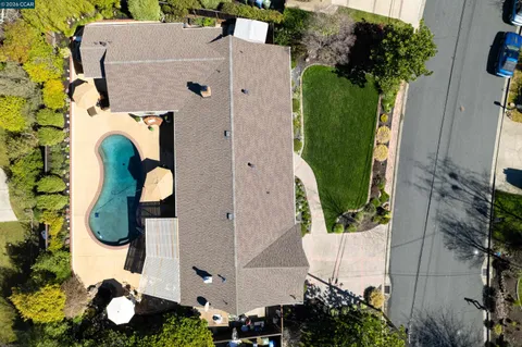 $1,995,000 | 136 Shuey Drive, Moraga, CA 94556