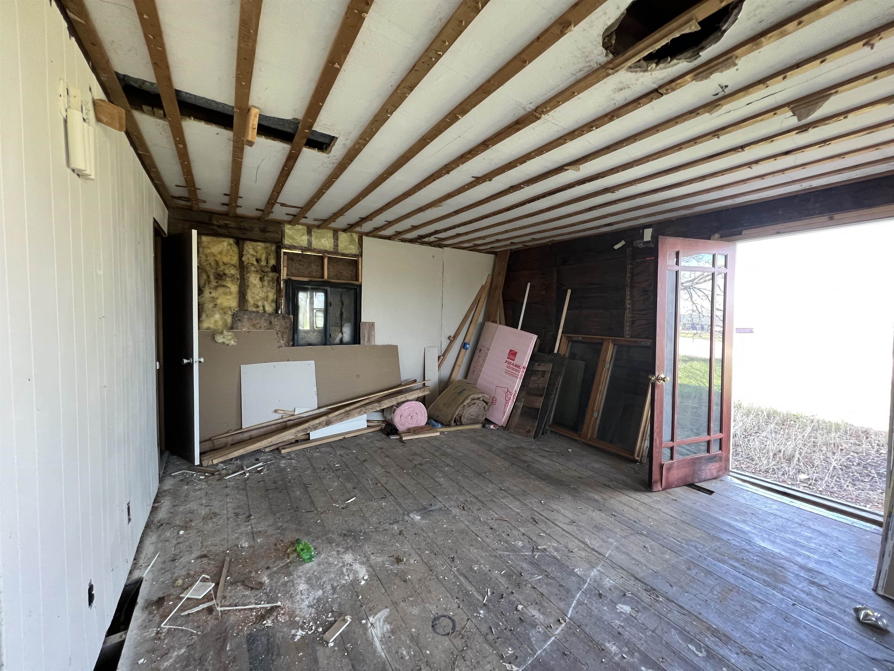 2857 Il Route Thomson, IL 61285 - Photo 20 of 30 a view of a room with wooden floor and furniture