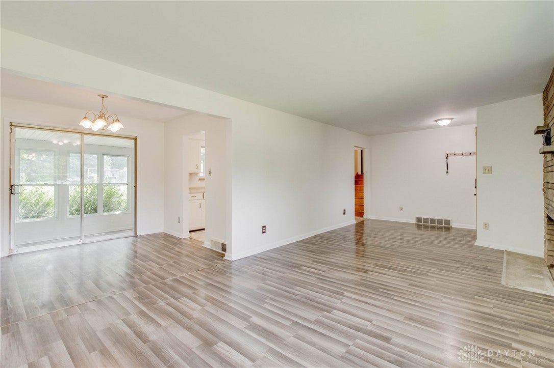 5340 Springfield Xenia Road Springfield, OH 45502 - Photo 5 of 31 Gallery Image 5