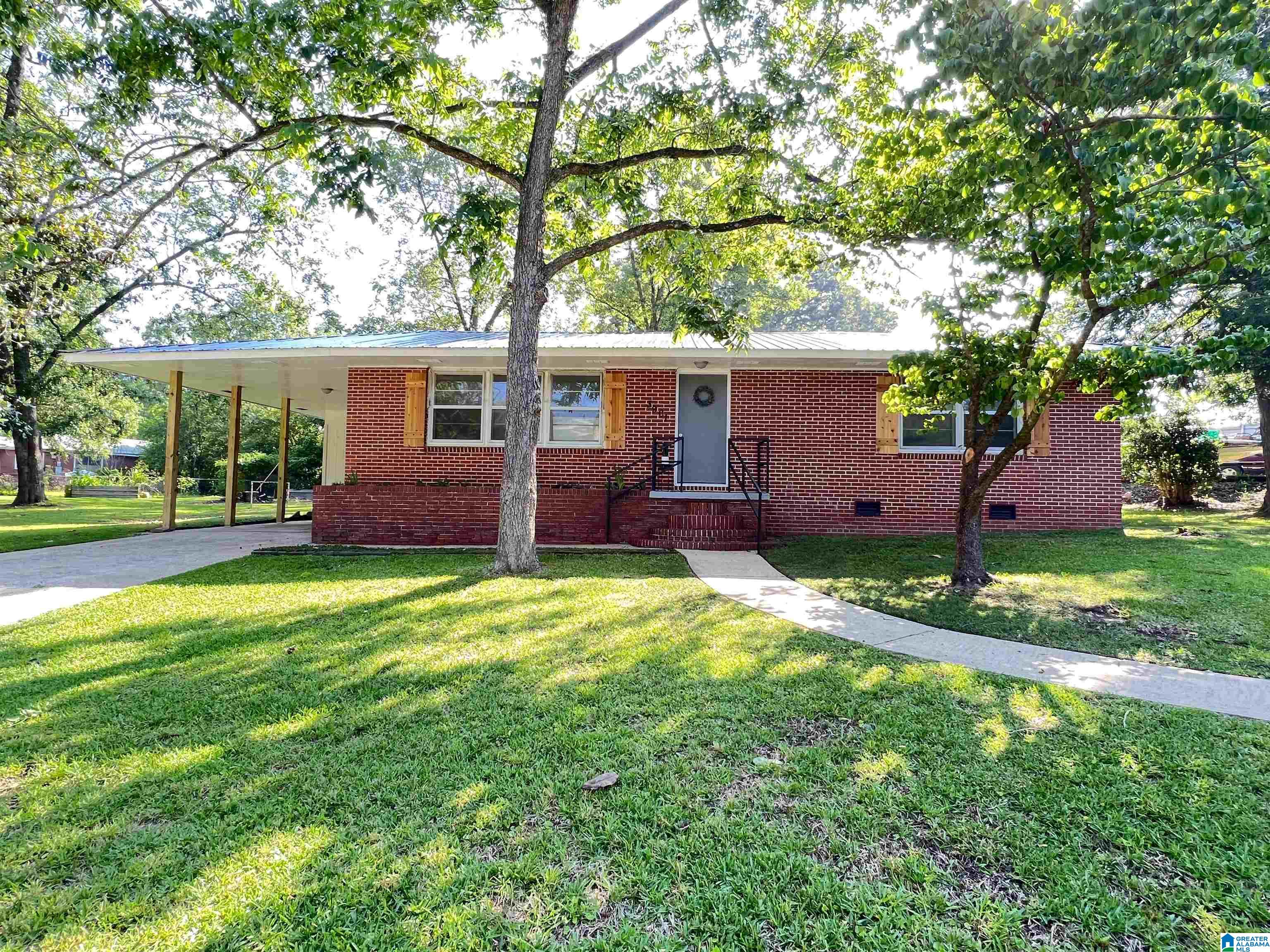 3901 Calhoun Avenue Anniston, AL 36201 - Photo 1 of 17