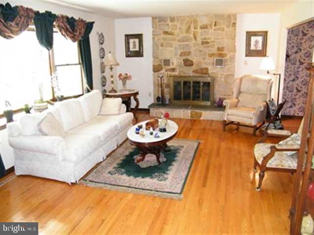 7740 Jonestown Road Harrisburg, PA 17112 - Photo 8 of 17 Gallery Image 8